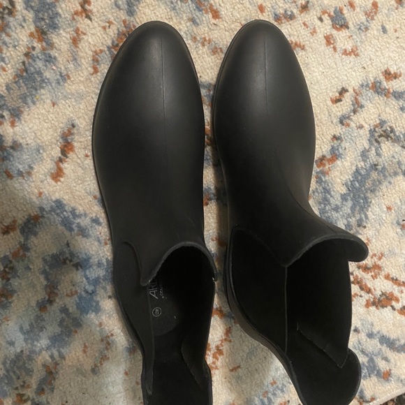 Black - Picture 6 of 6